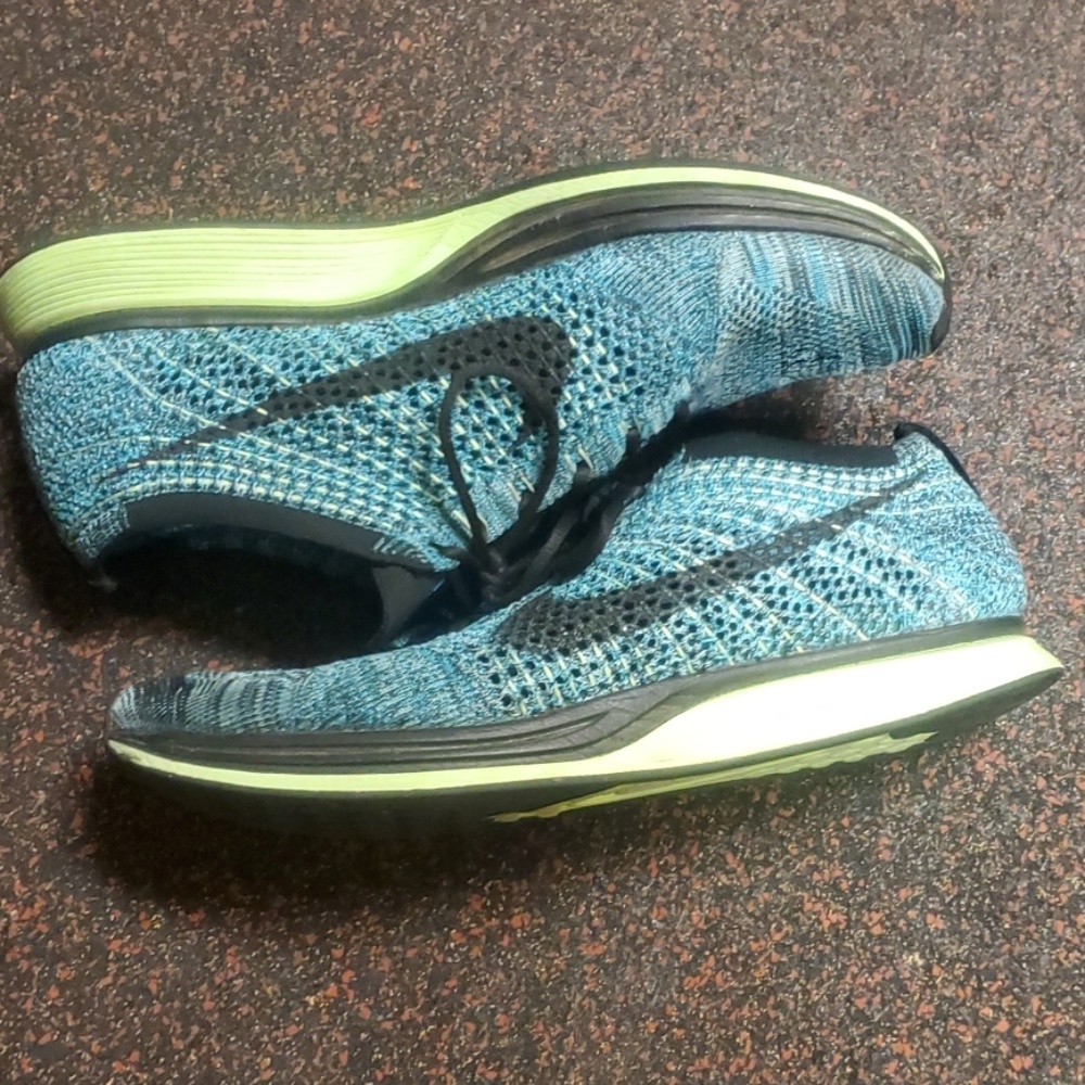 Nike Flyknit Racer
